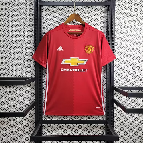 مانشستر يونايتد 2016/17 (ريترو) – طقم أساسي